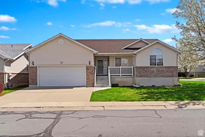 32 Belmore Dr, Kaysville, UT 84037 - Photo 1