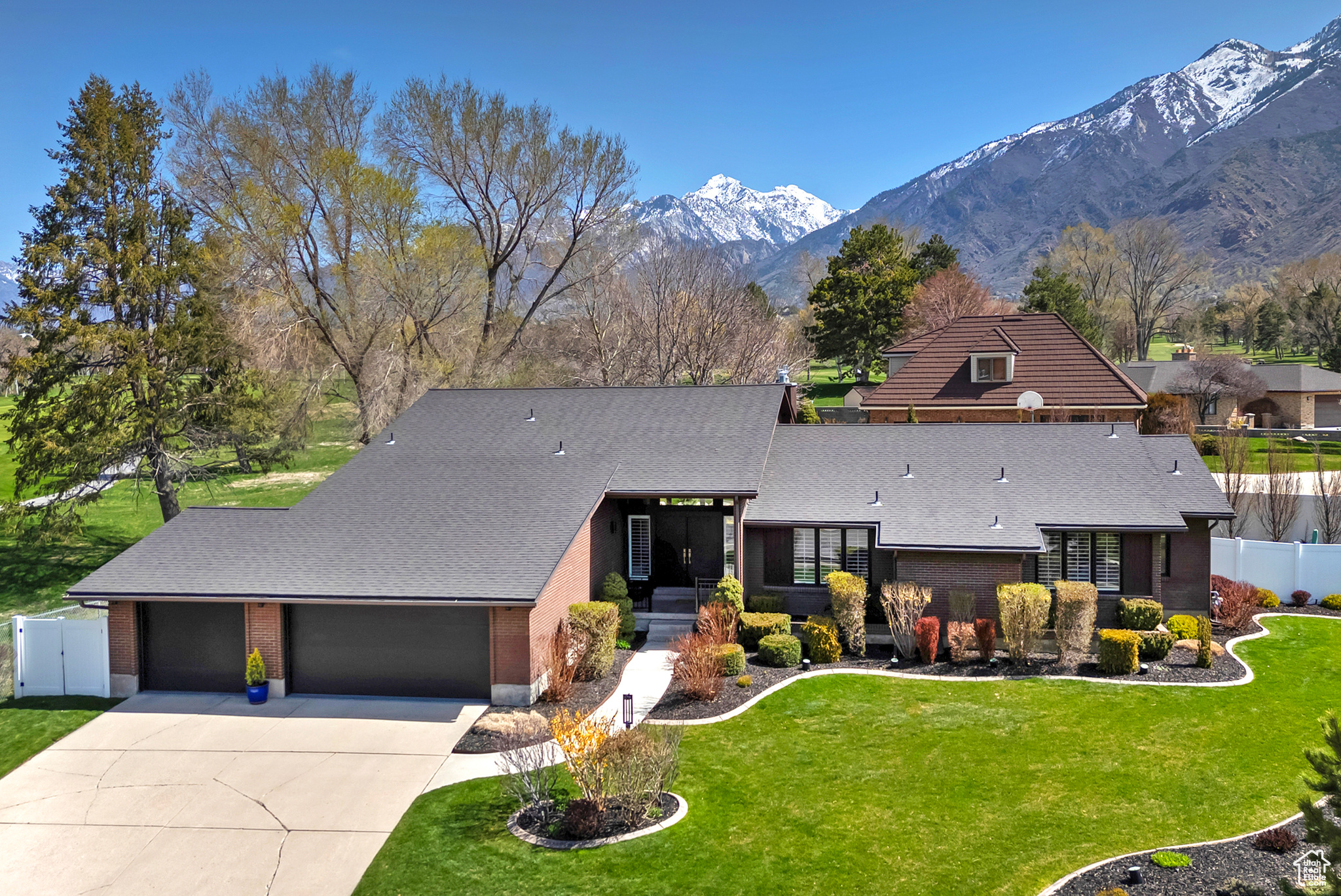 12155 S Mountain Shadow Rd E, Sandy, UT 84092 - MLS 2076997 - Coldwell ...