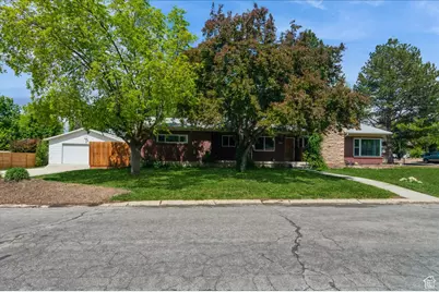 2185 E Sunnybrook Way, Holladay, UT 84124 - Photo 1