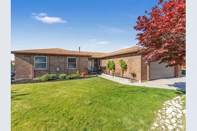 1737 E Sunrise Park Dr, Sandy, UT 84093 - Photo 1