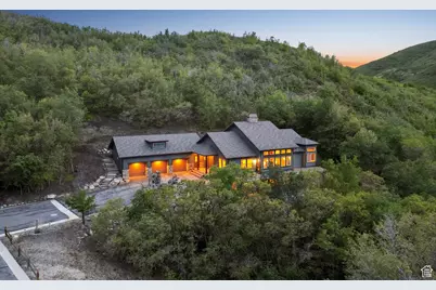 4427 E Kenbridge Ct, Salt Lake City, UT 84108 - Photo 1