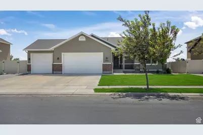1026 E Searle Ln, Eagle Mountain, UT 84005 - Photo 1