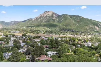 4560 S Wallace Ln, Holladay, UT 84117 - Photo 1