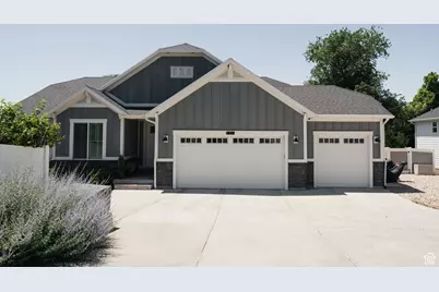 352 S 400 E, Centerville, UT 84014 - Photo 1