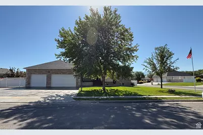 11791 S Stone Hollow Ct W, Riverton, UT 84065 - Photo 1