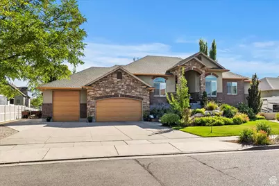 969 S View Crest Ln W, Kaysville, UT 84037 - Photo 1