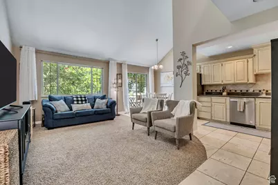 552 E Applewood Dr E, Bountiful, UT 84010 - Photo 1