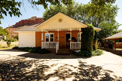 107 S 300 E, Kanab, UT 84741 - Photo 1