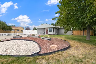989 E Sherwood Dr, Layton, UT 84041 - Photo 1