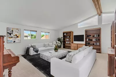 1060 E Sleepy Hollow Ln, Sandy, UT 84094 - Photo 1