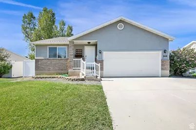 2114 S 825 E, Clearfield, UT 84015 - Photo 1