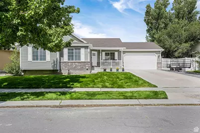 2047 E Shadow Dr, Eagle Mountain, UT 84005 - Photo 1