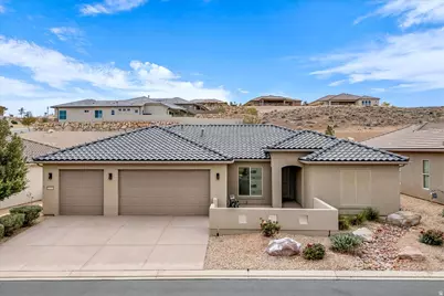 1815 W Carmel Bluffs Dr, Saint George, UT 84790 - Photo 1