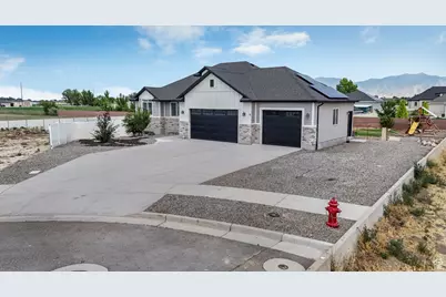 537 E Fiona Cir, Grantsville, UT 84029 - Photo 1
