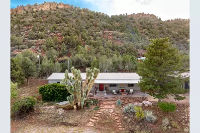 1471 W Mardean Cir, Apple Valley, UT 84737 - Photo 1