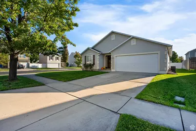 77 N Richmond Ln, Saratoga Springs, UT 84043 - Photo 1