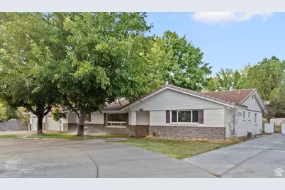 416 Damascus Dr, Bloomington, UT 84790 - Photo 1