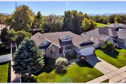 290 E Regent Park Ct S, Midvale, UT 84047 - Photo 1