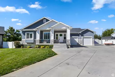 372 W Clark Cir, Farmington, UT 84025 - Photo 1