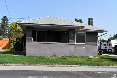 137 E Center St, Richfield, UT 84701 - Photo 1