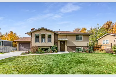 676 S 100 E, Farmington, UT 84025 - Photo 1