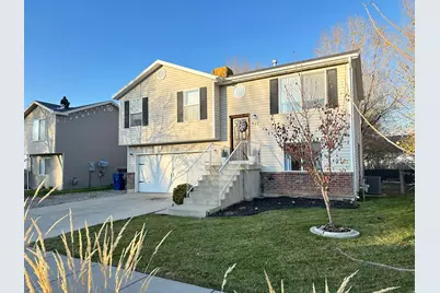 422 W Meadowbrook Dr, Ogden, UT 84404 - Photo 1