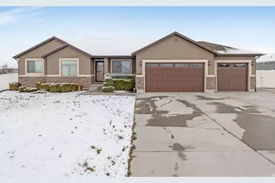 609 Bronco Ct, Grantsville, UT 84029 - Photo 1