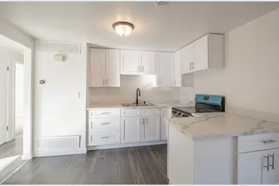 538 W 1875 N, Layton, UT 84041 - Photo 1