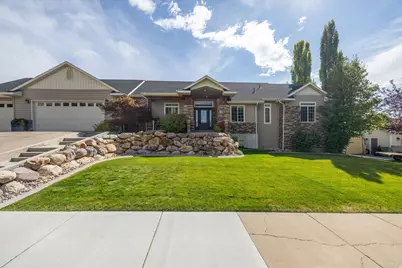 878 E 400 S, Smithfield, UT 84335 - Photo 1