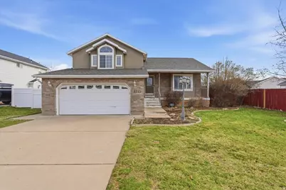 2757 W Sandi Dr, Layton, UT 84041 - Photo 1