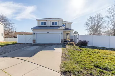 810 S 175 E, Layton, UT 84041 - Photo 1