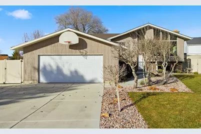 9106 S Mallard Cir E, Sandy, UT 84093 - Photo 1
