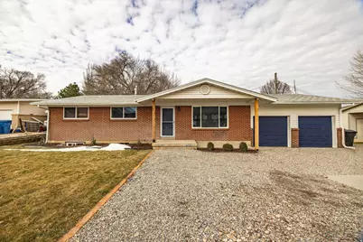 215 N 800 E, Hyrum, UT 84319 - Photo 1