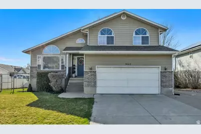 462 S Pitford Dr, Centerville, UT 84014 - Photo 1
