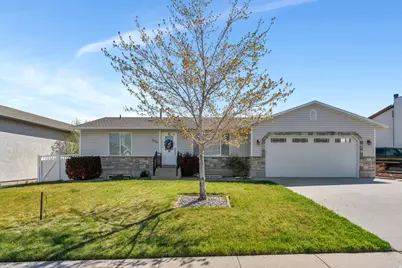 4049 S Castle View Dr, West Valley, UT 84128 - Photo 1