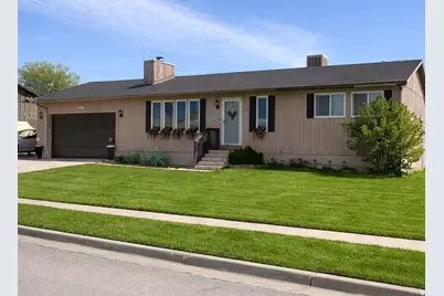 810 N Pinewood Cir, Price, UT 84501 - Photo 1