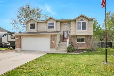 2113 W 2220 N, Clinton, UT 84015 - Photo 1