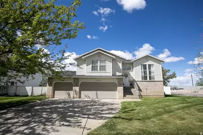 1528 S 1600 W, Woods Cross, UT 84087 - Photo 1