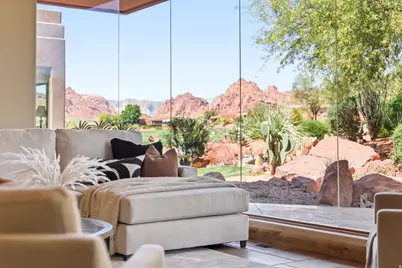2410 W Entrada Trl #UNIT 4, Saint George, UT 84770 - Photo 1