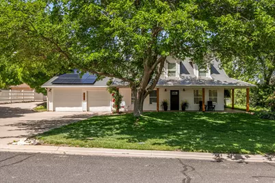 246 W Mountain Charm Rd, Toquerville, UT 84774 - Photo 1