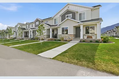 984 N Center St, Santaquin, UT 84655 - Photo 1