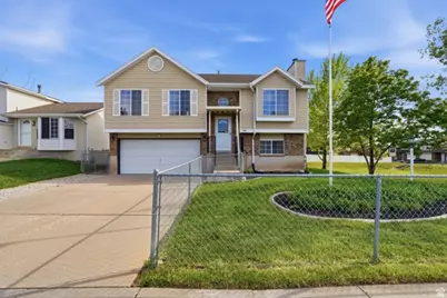 492 W 180 N, Clearfield, UT 84015 - Photo 1