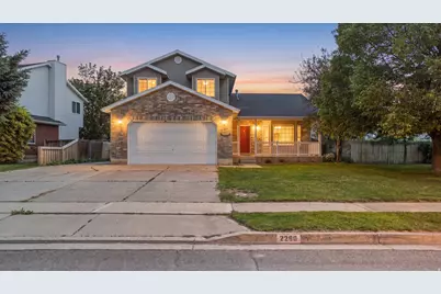 2290 N 1060 E, Lehi, UT 84043 - Photo 1