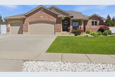 1031 S 1525 W, Syracuse, UT 84075 - Photo 1