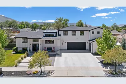 1040 E Larkspur Dr, Sandy, UT 84094 - Photo 1