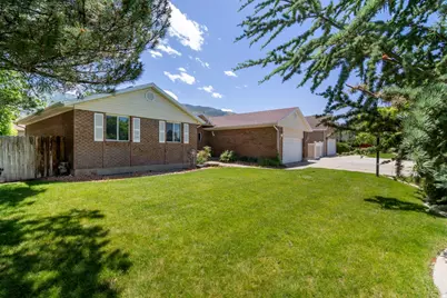 11119 S Londonderry Dr E, Sandy, UT 84092 - Photo 1