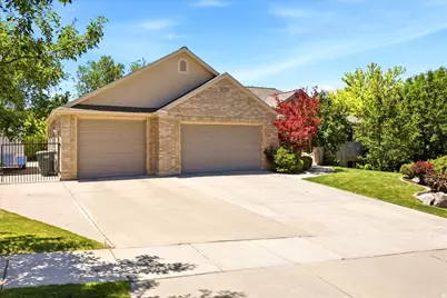 1561 E Lakeview Way S, Ogden, UT 84403 - Photo 1