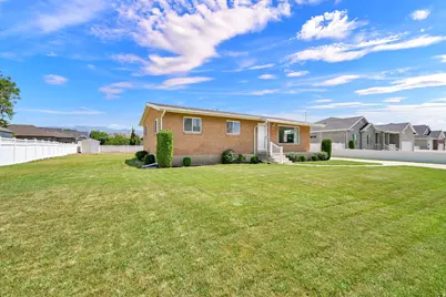 2467 S 2000 W, Syracuse, UT 84075 - Photo 1