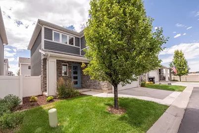 1754 W Parkview Dr, Syracuse, UT 84075 - Photo 1