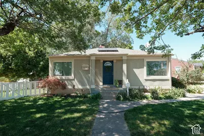153 S Lakeview Dr, Clearfield, UT 84015 - Photo 1
